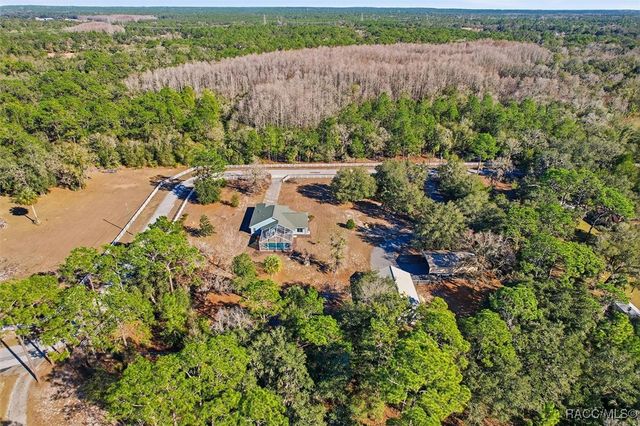 5204 N Tumblewood Drive, Crystal River, FL 34428