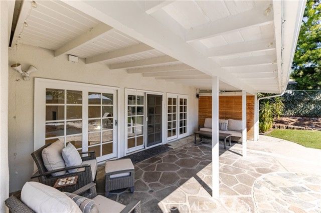 11500 Dona Cecilia Drive, Studio City (los Angeles), CA 91604