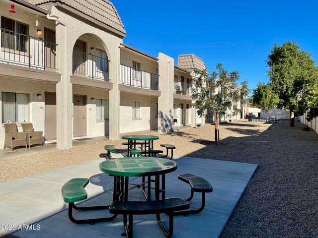 1222 E MOUNTAIN VIEW Road 106, Phoenix, AZ 85020