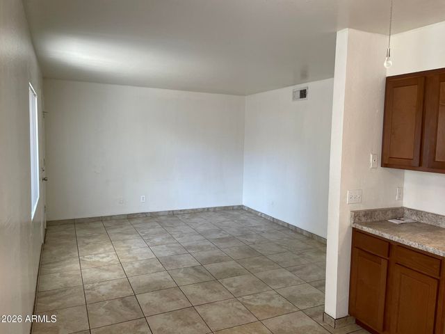 1222 E MOUNTAIN VIEW Road 106, Phoenix, AZ 85020