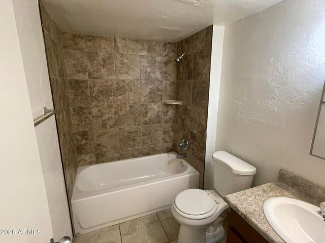 1222 E MOUNTAIN VIEW Road 106, Phoenix, AZ 85020