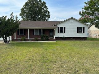 8516 Amish Drive, Fayetteville, NC 28314