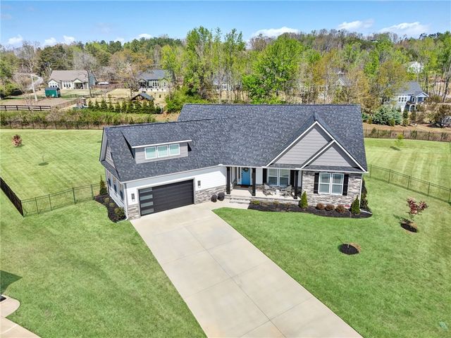 416 Drovers Court, Travelers Rest, SC 29690