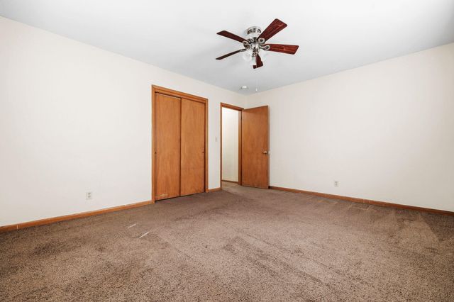 1538 E Lindberg Street, Springfield, MO 65804