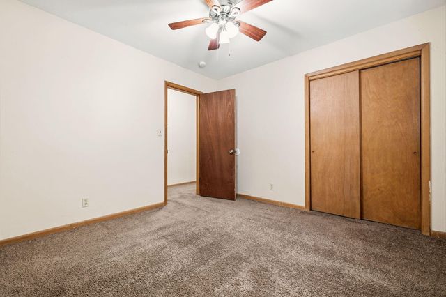 1538 E Lindberg Street, Springfield, MO 65804