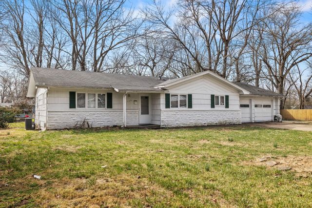 1538 E Lindberg Street, Springfield, MO 65804