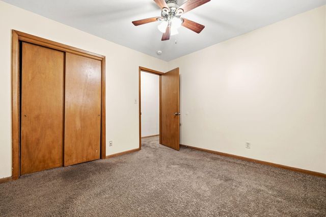 1538 E Lindberg Street, Springfield, MO 65804