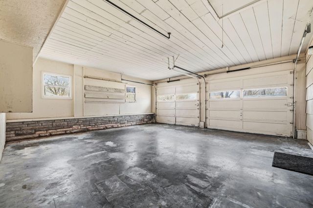 1538 E Lindberg Street, Springfield, MO 65804