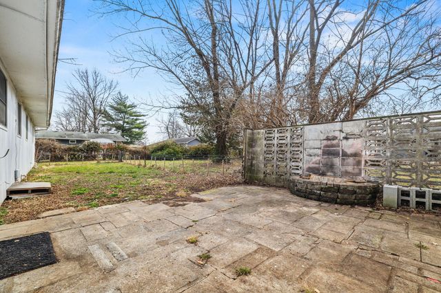 1538 E Lindberg Street, Springfield, MO 65804