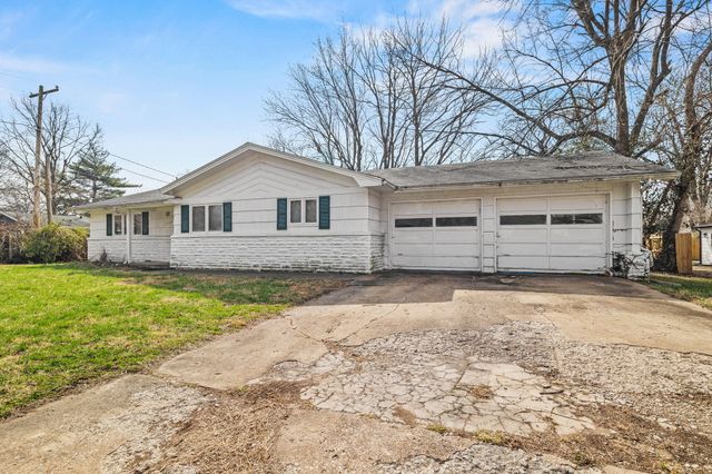 1538 E Lindberg Street, Springfield, MO 65804