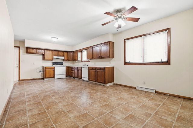 1538 E Lindberg Street, Springfield, MO 65804