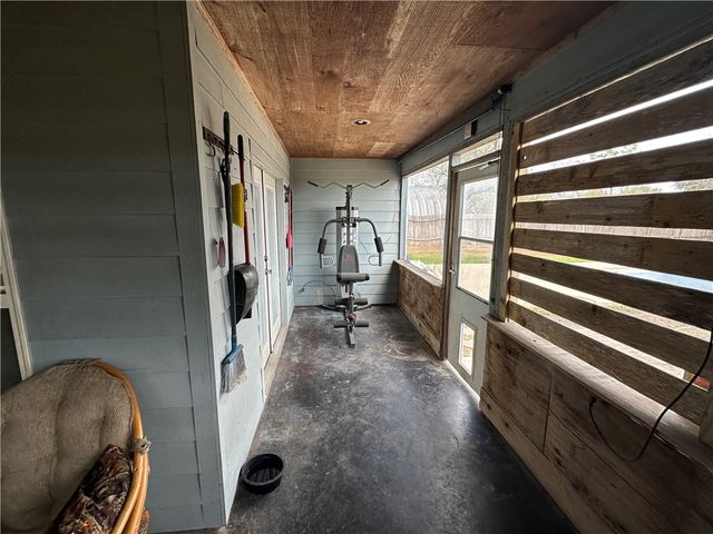 1220 W Johnston Ave, Kingsville, TX 78363