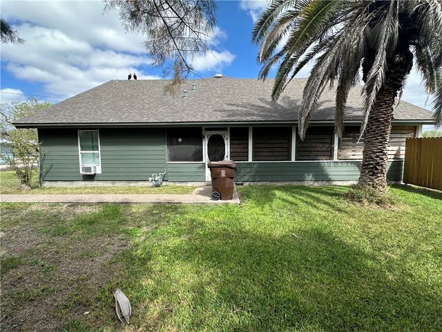 1220 W Johnston Ave, Kingsville, TX 78363