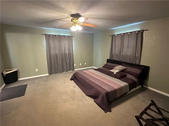 1220 W Johnston Ave, Kingsville, TX 78363