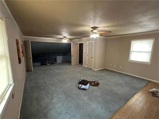 1220 W Johnston Ave, Kingsville, TX 78363