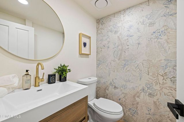 5834 Woodglen Drive, Agoura Hills, CA 91301