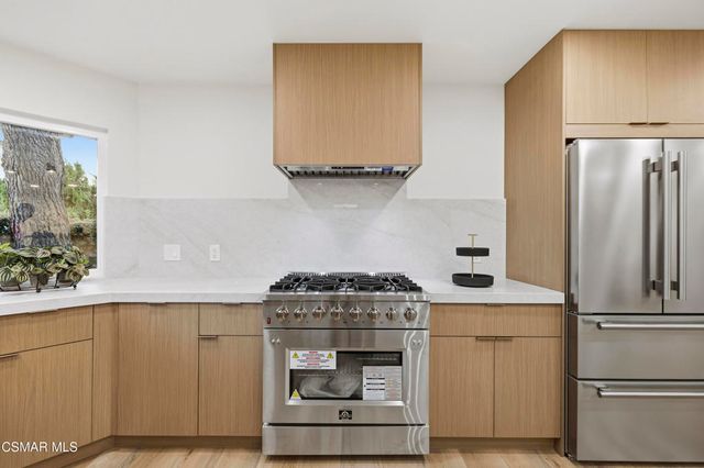 5834 Woodglen Drive, Agoura Hills, CA 91301