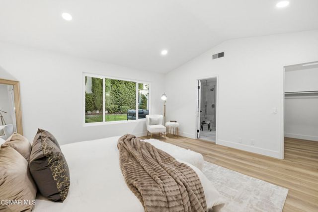 5834 Woodglen Drive, Agoura Hills, CA 91301