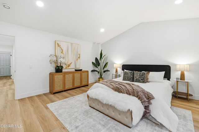 5834 Woodglen Drive, Agoura Hills, CA 91301