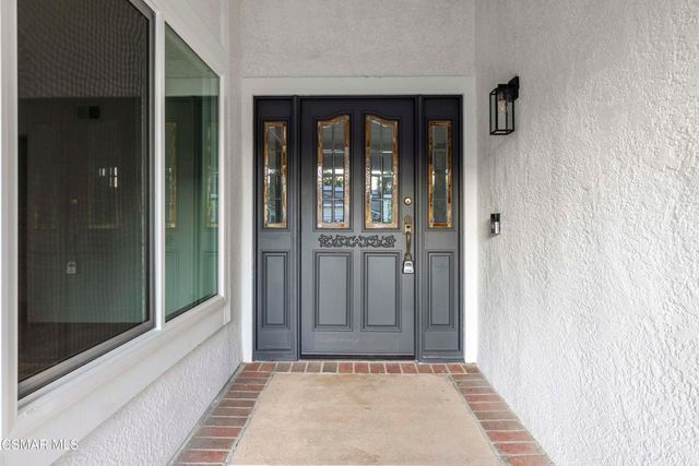 5834 Woodglen Drive, Agoura Hills, CA 91301