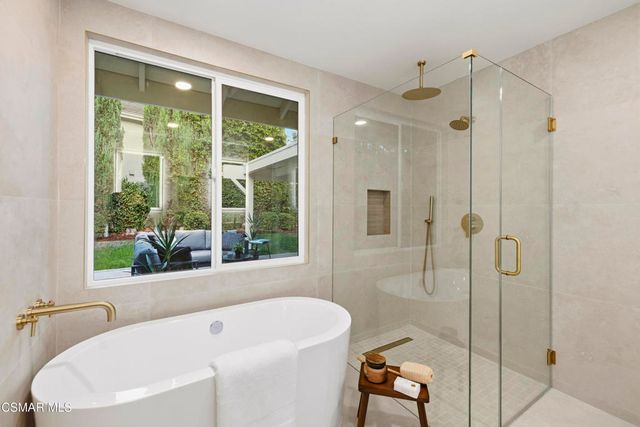 5834 Woodglen Drive, Agoura Hills, CA 91301