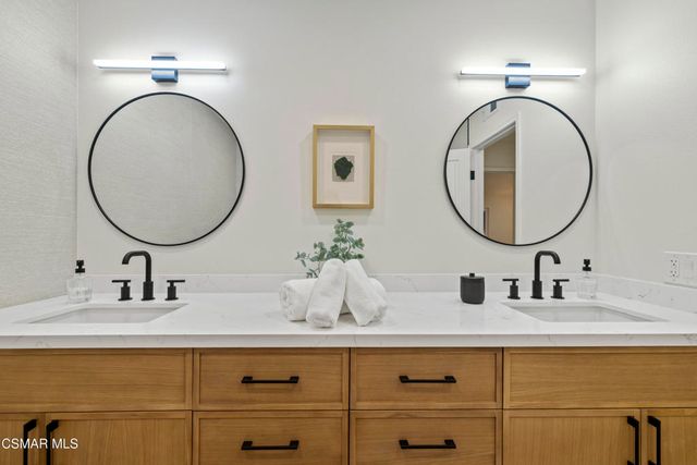 5834 Woodglen Drive, Agoura Hills, CA 91301