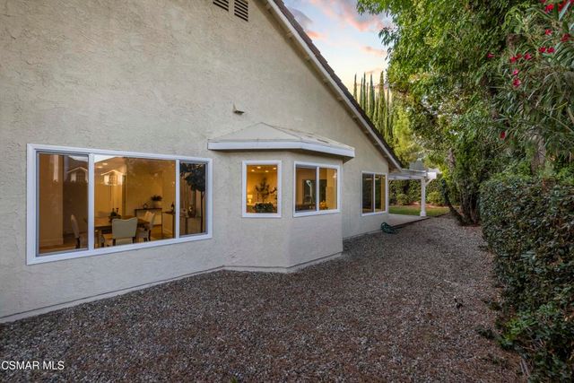 5834 Woodglen Drive, Agoura Hills, CA 91301