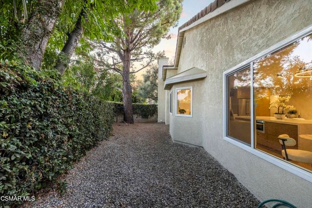5834 Woodglen Drive, Agoura Hills, CA 91301