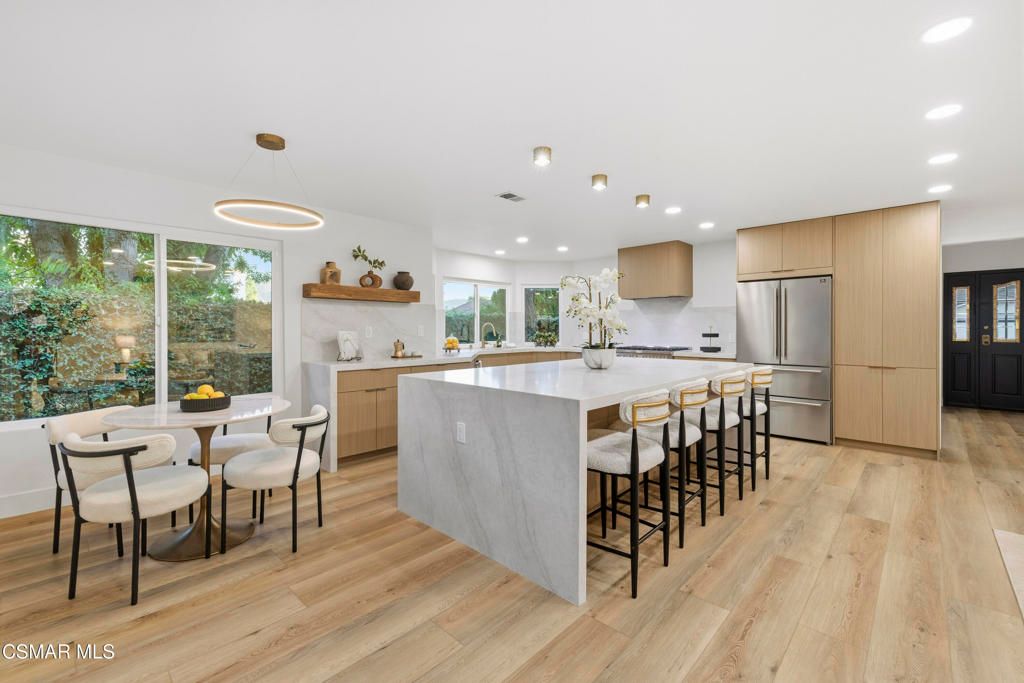 5834 Woodglen Drive, Agoura Hills, CA 91301