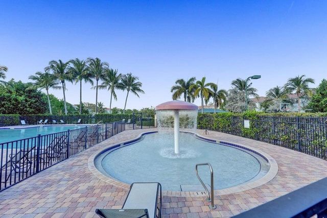 2336 Center Stone Lane, Riviera Beach, FL 33404