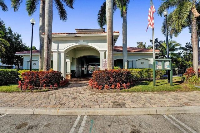 2336 Center Stone Lane, Riviera Beach, FL 33404