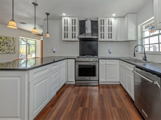 1533 FUNDY ROAD, Venice, FL 34293
