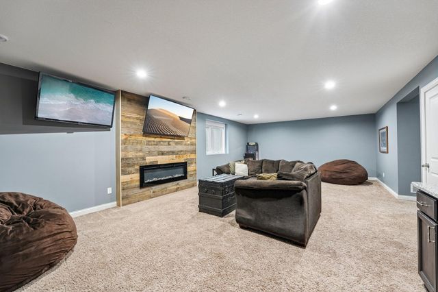 3350 Malcom Court SW, Prior Lake, MN 55372