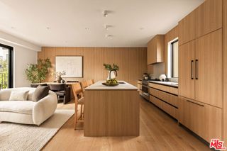 1749 S Marvin Avenue, Los Angeles, CA 90019