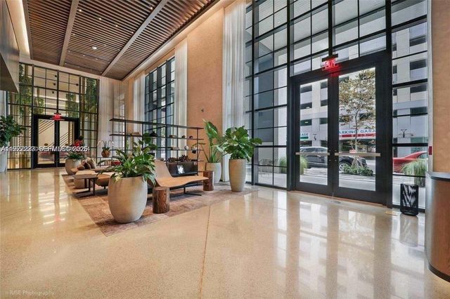 159 NE 6th St 4113, Miami, FL 33132