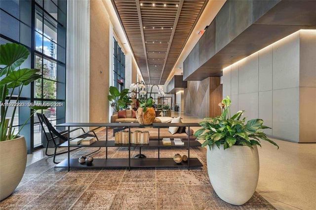 159 NE 6th St 4113, Miami, FL 33132