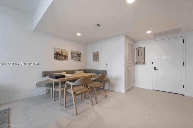 159 NE 6th St 4113, Miami, FL 33132