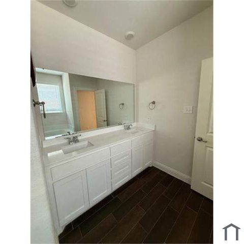 6033 Dandelion Drive, Aubrey, TX 76227