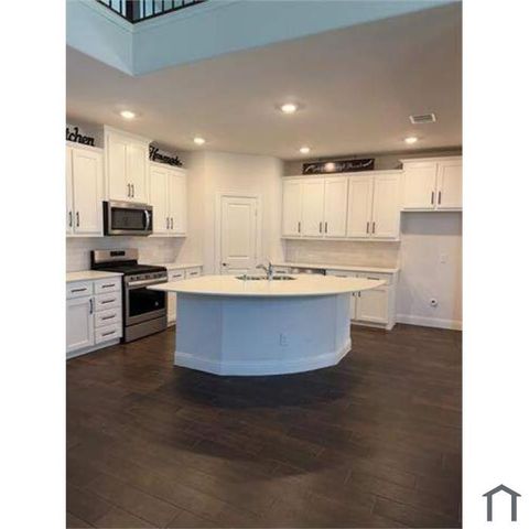 6033 Dandelion Drive, Aubrey, TX 76227