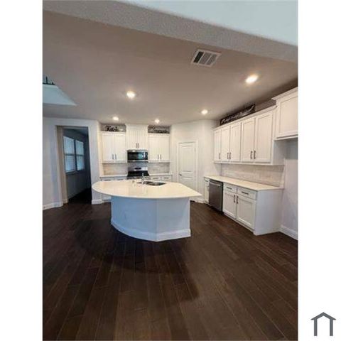 6033 Dandelion Drive, Aubrey, TX 76227