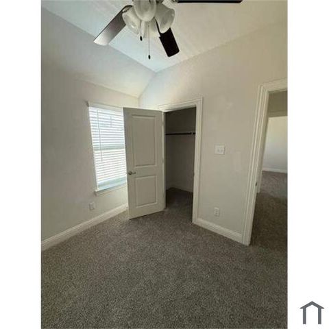 6033 Dandelion Drive, Aubrey, TX 76227