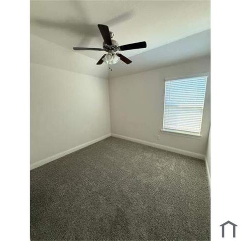 6033 Dandelion Drive, Aubrey, TX 76227