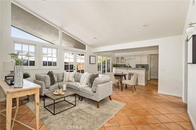 337 Vista Baya, Costa Mesa, CA 92627