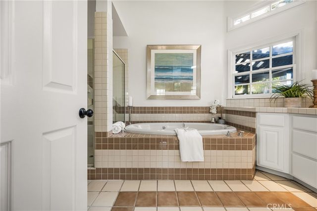 337 Vista Baya, Costa Mesa, CA 92627