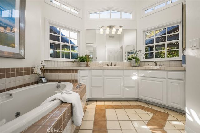 337 Vista Baya, Costa Mesa, CA 92627