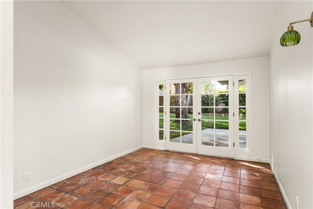 337 Vista Baya, Costa Mesa, CA 92627