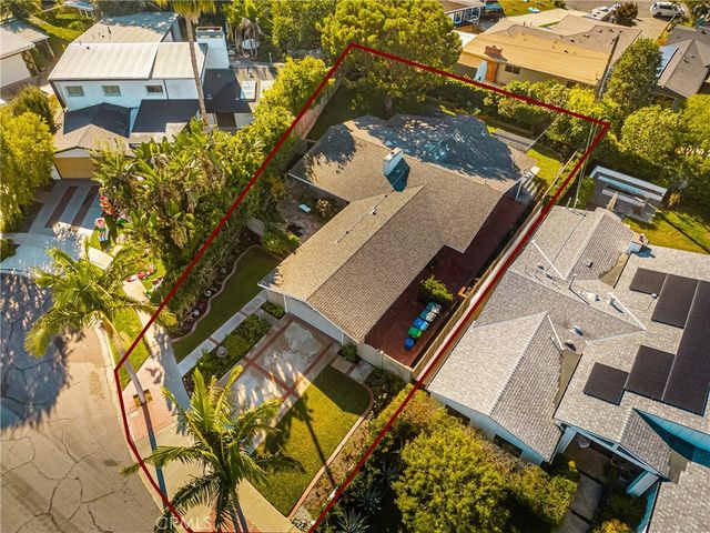 337 Vista Baya, Costa Mesa, CA 92627