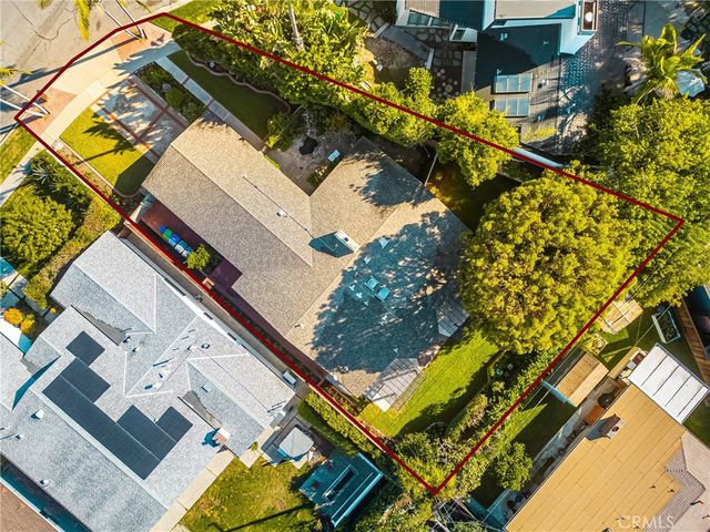 337 Vista Baya, Costa Mesa, CA 92627