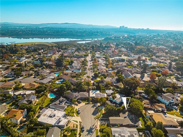 337 Vista Baya, Costa Mesa, CA 92627