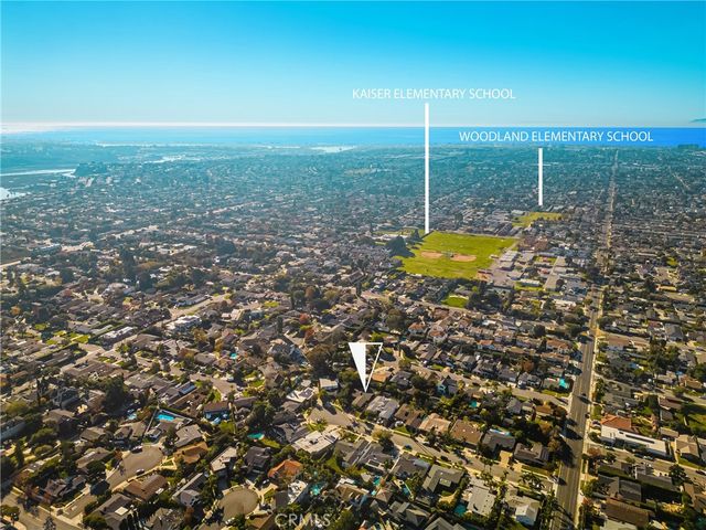 337 Vista Baya, Costa Mesa, CA 92627